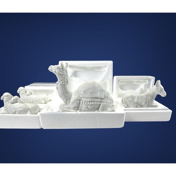 Avon Vintage Nativity Collectibles 14 Pc Orig Boxes Flying Angel Stable READ - Picture 4 of 16